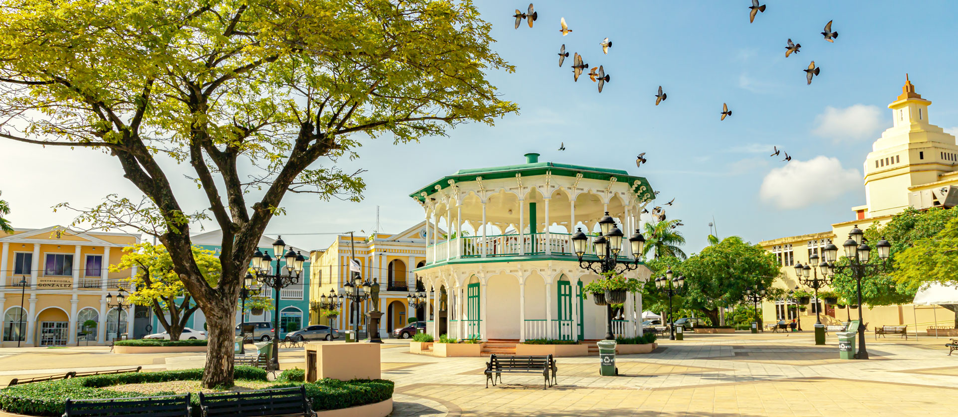 Banner discover beyond.